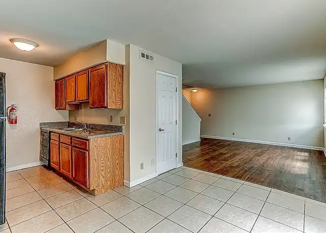 Property at Taylor Way Apartments - 1815 Wilson Pkwy, Fayetteville, TN, 37334, 1 bed, 1 bath, [object Object]
