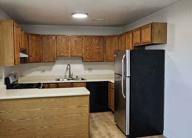 Photo of 1 Acorn Ln Unit 2B, Lake in the Hills, IL 60156