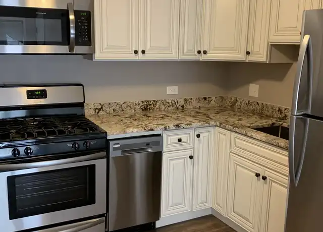 Property at 404 S Pine St, Mount Prospect, IL, 60056, 2 beds, 1.5 baths, [object Object]