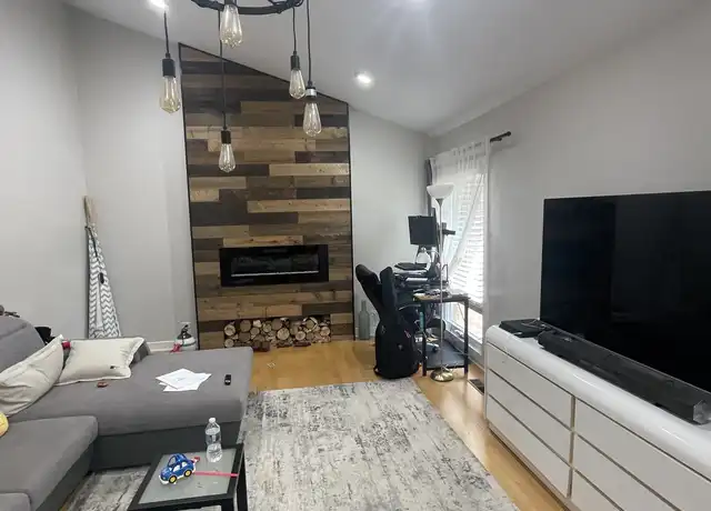 Property at 1160 Osterman Ave, Deerfield, IL, 60015, 3 beds, 2 baths, [object Object]