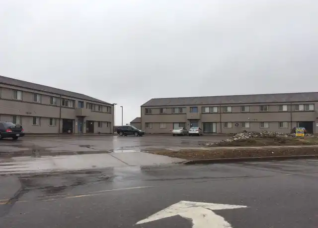Property at 1016 W Macarthur Ave Unit 12, Eau Claire, WI, 54701, 2 beds, 1 bath, [object Object]