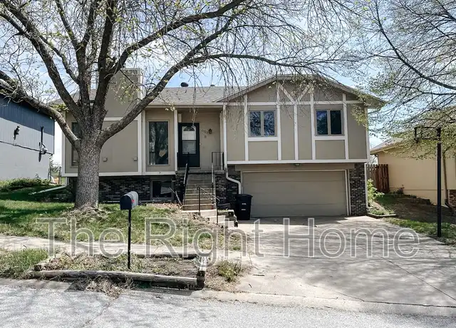 Property at 6323 N 112th Cir, Omaha, NE, 68164, 3 beds, 2 baths, [object Object]