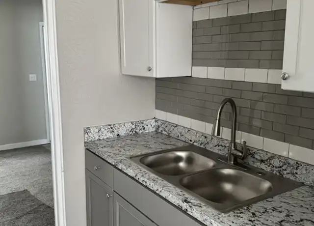 Property at 1976 Parkhill Dr, Dayton, OH, 45406, 2 beds, 1 bath, [object Object]