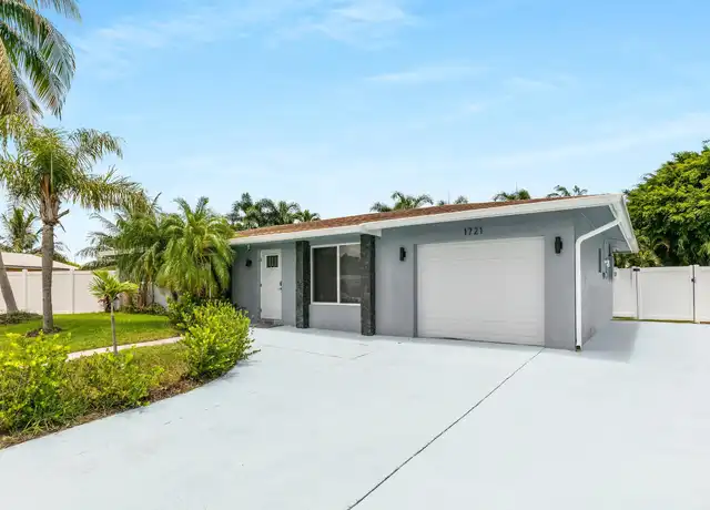 Property at 1721 SW 10th St, Boca Raton, FL, 33486, 2 beds, 2 baths, [object Object]