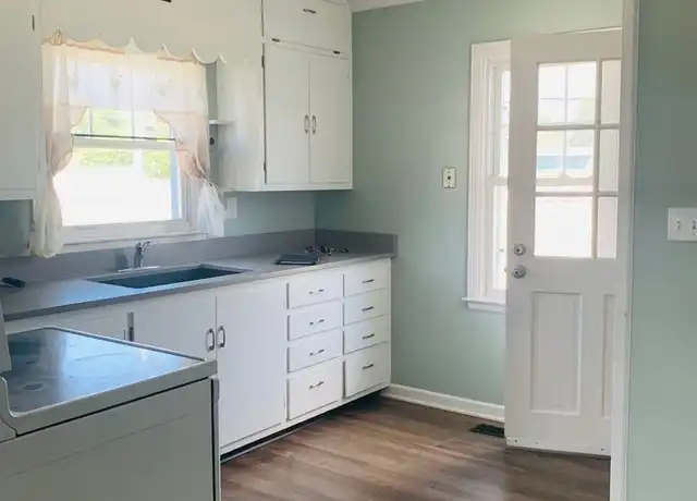 Property at 107 Melmore St Unit 1/2, Tiffin, OH, 44883, 1 bed, 1 bath, [object Object]