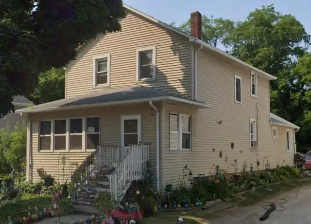 Property at 1251 E Walnut St, Green Bay, WI, 54301, 2 beds, 1 bath, [object Object]