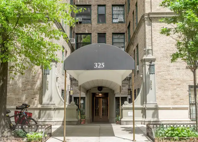 Property at 325 W 45th St Unit 302, New York, NY, 10036, 1 bed, 1 bath, [object Object]