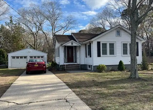 Property at 460 Terry Blvd, Holbrook, NY, 11741, 2 beds, 2 baths, [object Object]