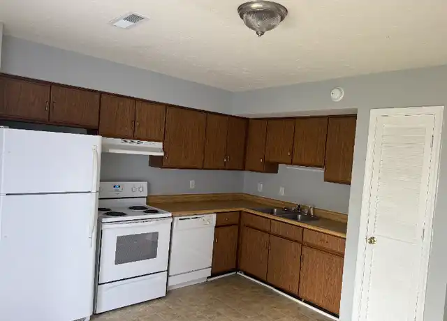 Property at 31 Hobbs Ln, Lynchburg, VA, 24502, 2 beds, 1.5 baths, [object Object]