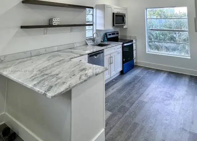 Property at 708 SE 6th Ct Unit 3, Fort Lauderdale, FL, 33301, 2 beds, 1 bath, [object Object]