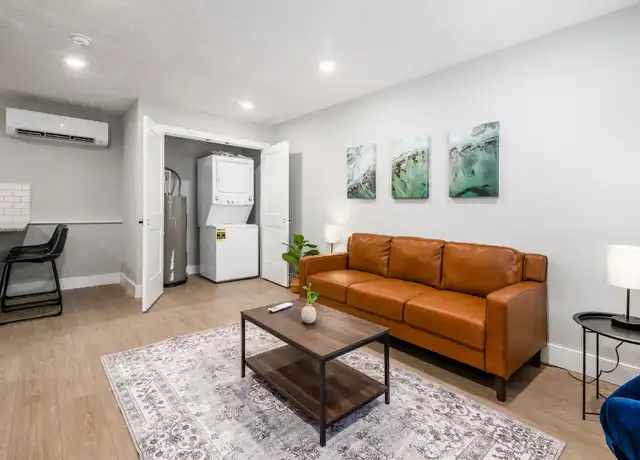 Property at 484 Forest St Unit 1, Columbus, OH, 43206, 1 bed, 1 bath, [object Object]