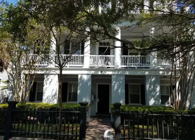 Property at 220 Calhoun St Unit I 1, Charleston, SC, 29401, 2 beds, 1 bath, [object Object]
