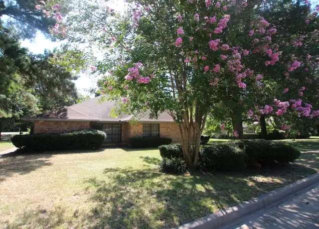 Property at 8302 Garrett Dr, Tyler, TX, 75703, 3 beds, 2 baths, [object Object]