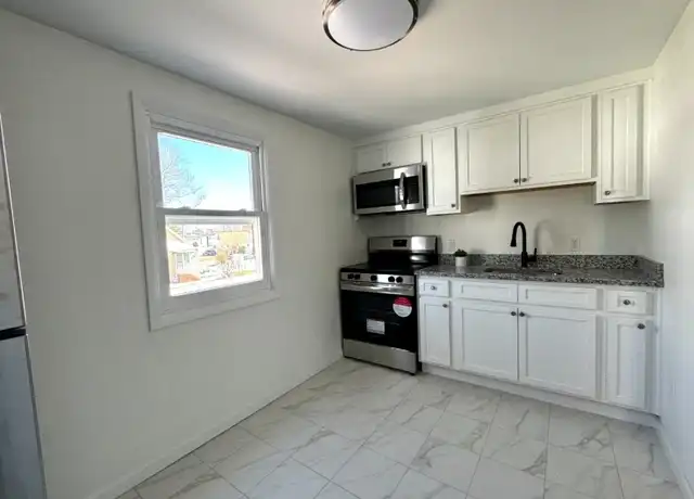 Property at 245 N 11th St Unit 2, Kenilworth, NJ, 07033, 1 bed, 1 bath, [object Object]