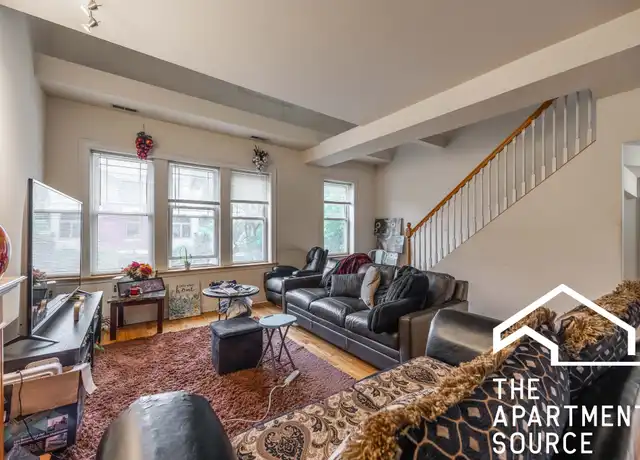 Property at 1720 W Beach Ave Unit 2r, Chicago, IL, 60622, 4 beds, 2 baths, [object Object]