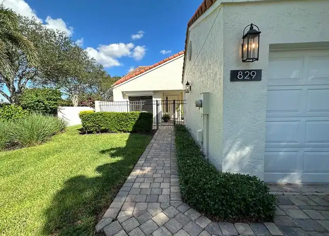 Property at 829 Reef Point Cir Unit 46, Naples, FL, 34108, 2 beds, 2 baths, [object Object]