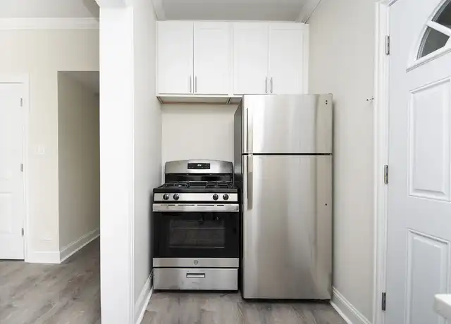 Property at 327 Kedzie St Unit 2, Evanston, IL, 60202, 1 bed, 1 bath, [object Object]