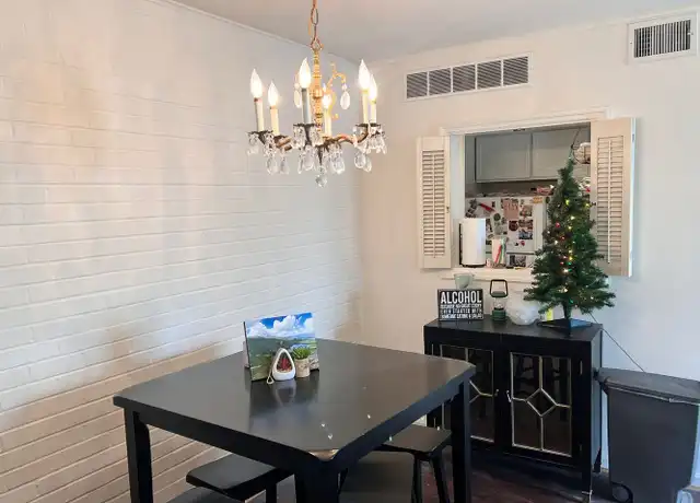 Property at 2818 Erie Ave Unit 2818 C-2, Cincinnati, OH, 45208, 2 beds, 1.5 baths, [object Object]