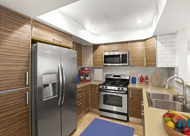 Property at Edinburgh Courtyard by Wiseman - 833 N Edinburgh Ave, Los Angeles, CA, 90046, 2-3 beds, 2-3 baths, [object Object]