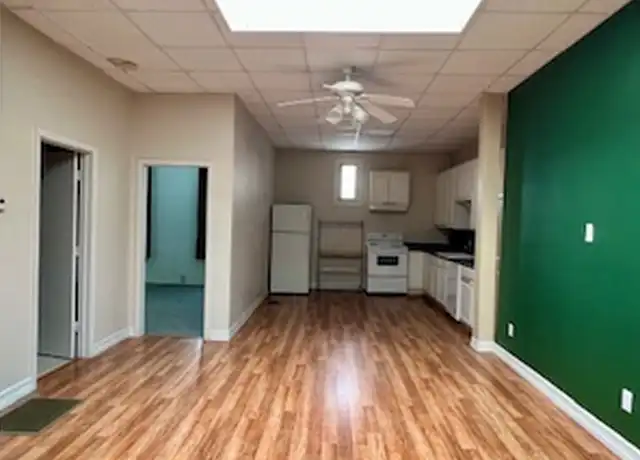 Property at 112 Farquhar St Unit 3, Navasota, TX, 77868, 2 beds, 1 bath, [object Object]