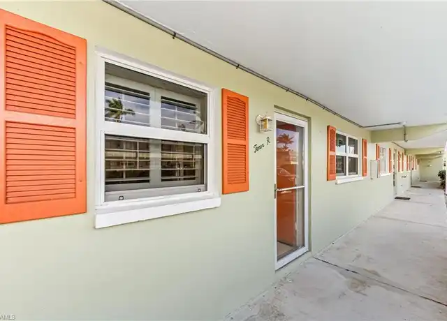Property at 200 Valley Stream Dr Unit 4C, Naples, FL, 34113, 2 beds, 2 baths, [object Object]