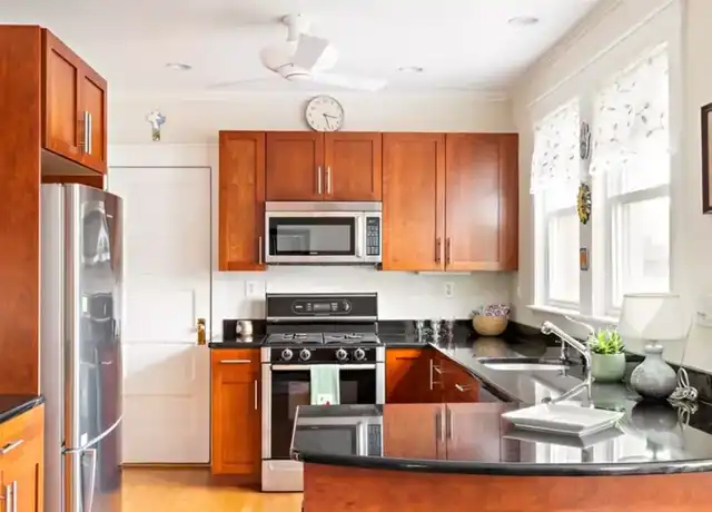 Property at 22 Centre St, Cambridge, MA, 02139, 2 beds, 1 bath, [object Object]
