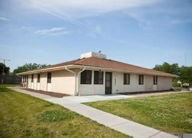 Property at 6025 Ville De Sante Dr Unit 101, Omaha, NE, 68104, 2 beds, 1 bath, [object Object]