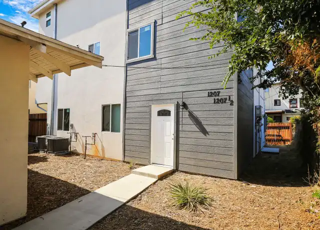 Property at 1205 W 37th Dr Unit 1207 1/2, Los Angeles, CA, 90007, 3 beds, 3 baths, [object Object]