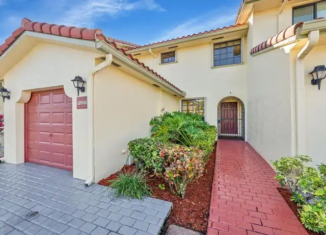 Property at 9620 Alcazar Ln Unit B, Davie, FL, 33324, 3 beds, 3 baths, [object Object]