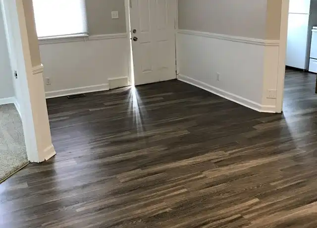 Property at 704 E Main St Unit 1, Urbana, IL, 61802, 2 beds, 1 bath, [object Object]