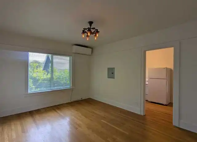 Property at 635 NE 23rd Ave Unit 01, Portland, OR, 97232, 1 bed, 1 bath, [object Object]