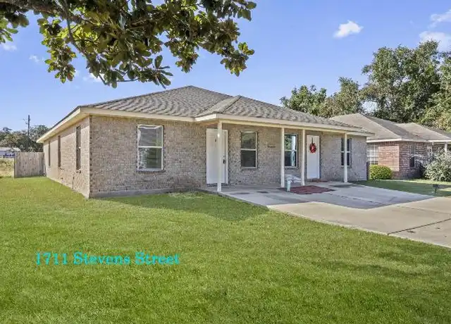 Property at 1711 Stevens St, Biloxi, MS, 39531, 3 beds, 2 baths, [object Object]