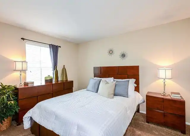 Property at 4615 Willow St, Dallas, TX, 75226, 1 bed, 1 bath, [object Object]