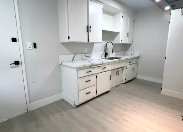 Property at 6203 Crenshaw Blvd Unit 6, Los Angeles, CA, 90043, 2 beds, 1 bath, [object Object]