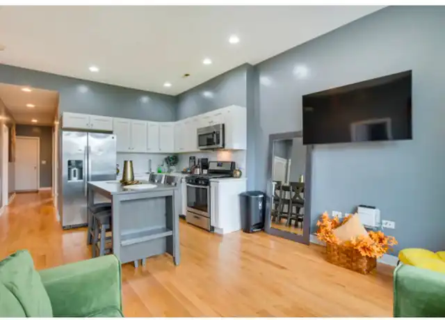 Property at 4241 S Langley Ave Unit 2, Chicago, IL, 60653, 3 beds, 1 bath, [object Object]