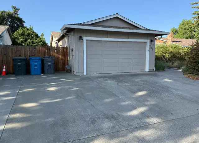 Property at 955 Woodvale Dr, Dixon, CA, 95620, 3 beds, 2 baths, [object Object]