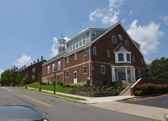 Property at 6 Admirals Way Unit 8, Chelsea, MA, 02150, 2 beds, 1 bath, [object Object]