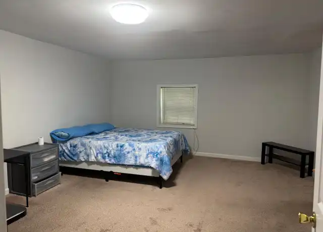 Property at 19004 Queen Dr, Triangle, VA, 22172, 1 bed, 1 bath, [object Object]