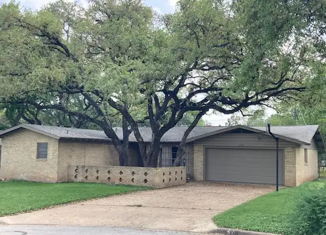 Property at 2007 Oakglen Dr, Austin, TX, 78745, 3 beds, 2 baths, [object Object]