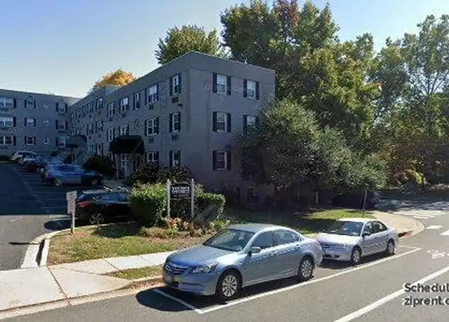 Property at 2051 N Woodstock St #101, Arlington, VA, 22207, 2 beds, 1 bath, [object Object]