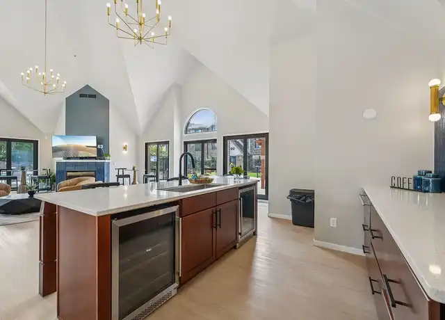 Property at Oaks Lincoln Apartments - 5200 Lincoln Dr, Minneapolis, MN, 55436, 1 bed, 1 bath, [object Object]