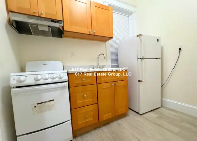 Property at 29 Park Dr Unit 17, Boston, MA, 02215, 1 bed, 1 bath, [object Object]