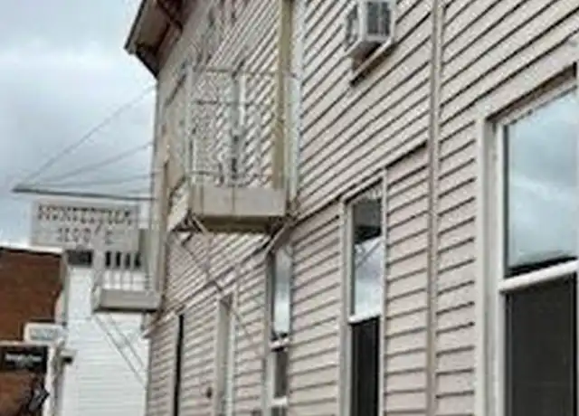 Property at 310 W Water St, Shullsburg, WI, 53586, 3 beds, 1 bath, [object Object]
