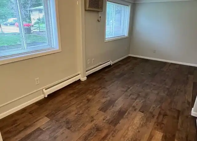 Property at 1624 10th Ave Unit 5B, Newport, MN, 55055, 2 beds, 1 bath, [object Object]