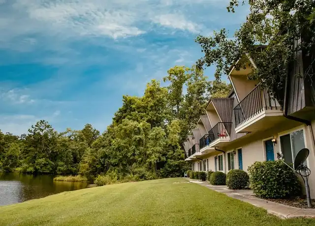 Property at Abbey Lake - 2005 E Pinetree Blvd, Thomasville, GA, 31792, 2 beds, 2 baths, [object Object]