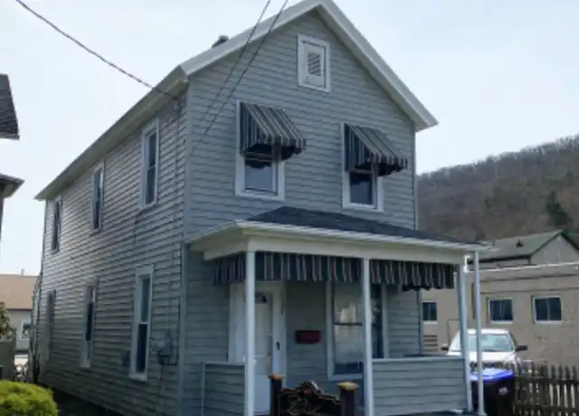 Property at 627 12th St, Franklin, PA, 16323, 3 beds, 1 bath, [object Object]