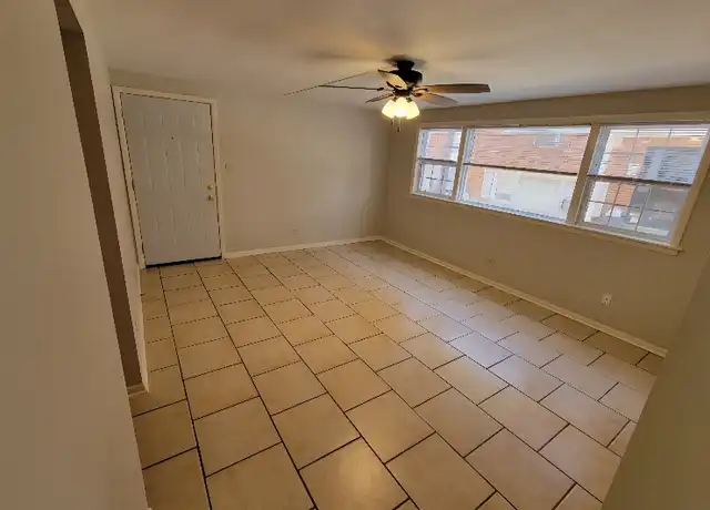 Property at 713 Lake St, Antioch, IL, 60002, 1 bed, 1 bath, [object Object]