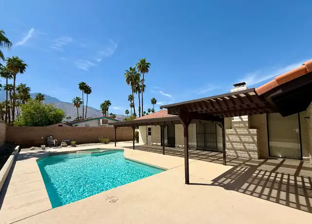 Property at 2965 E Los Posas Cir, Palm Springs, CA, 92264, 3 beds, 2 baths, [object Object]