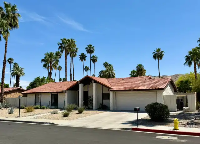 Property at 2965 E Los Posas Cir, Palm Springs, CA, 92264, 3 beds, 2 baths, [object Object]