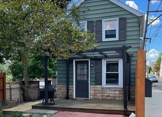 Property at 312 Saint Marys St, Phoenixville, PA, 19460, 2 beds, 1 bath, [object Object]